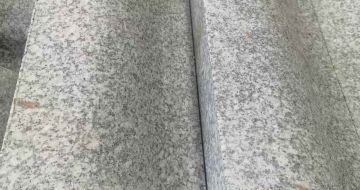 南通芙蓉白S型拉丝面路沿石