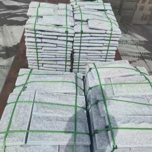 南通 芝麻白蘑菇石装车出货