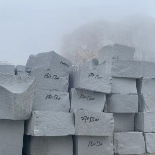 南通芝麻白花岗石