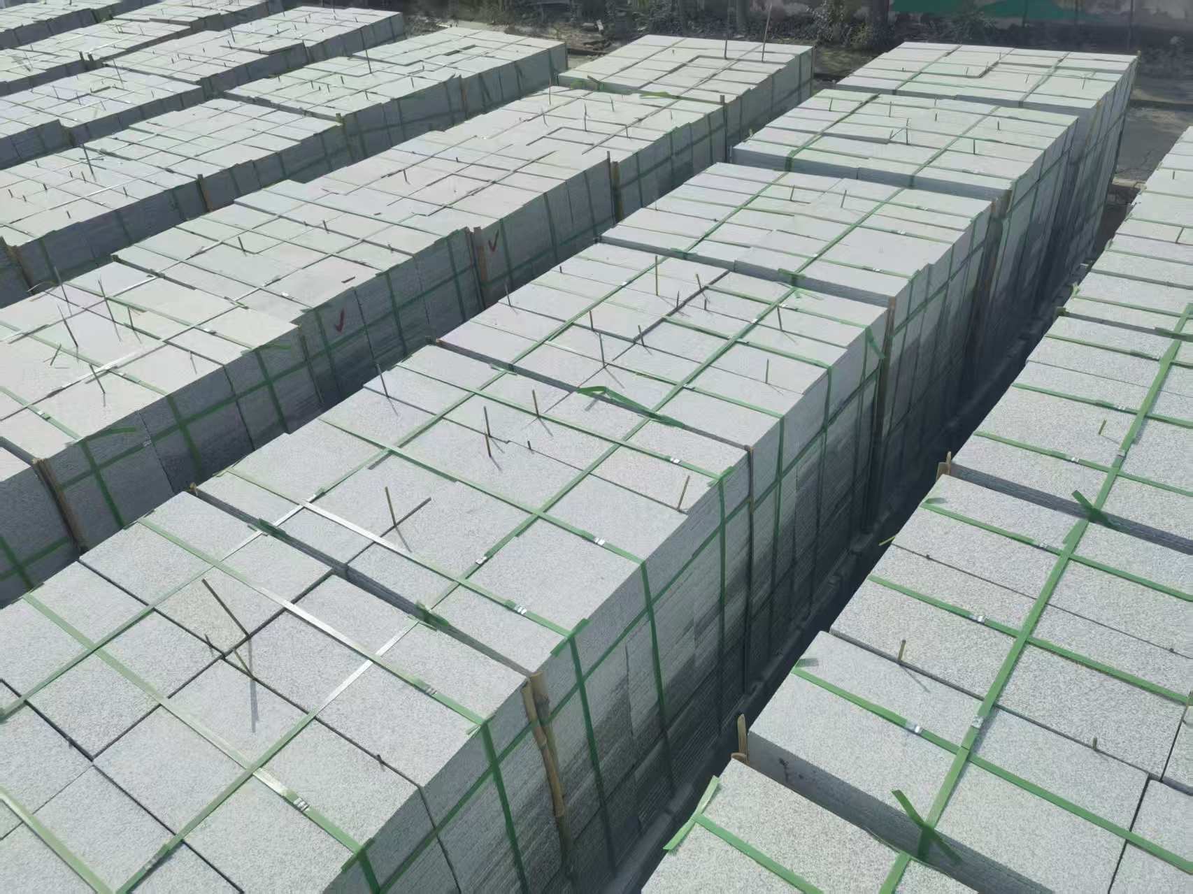 南通 芝麻白1.8公分火烧300*600地铺，清仓大甩卖