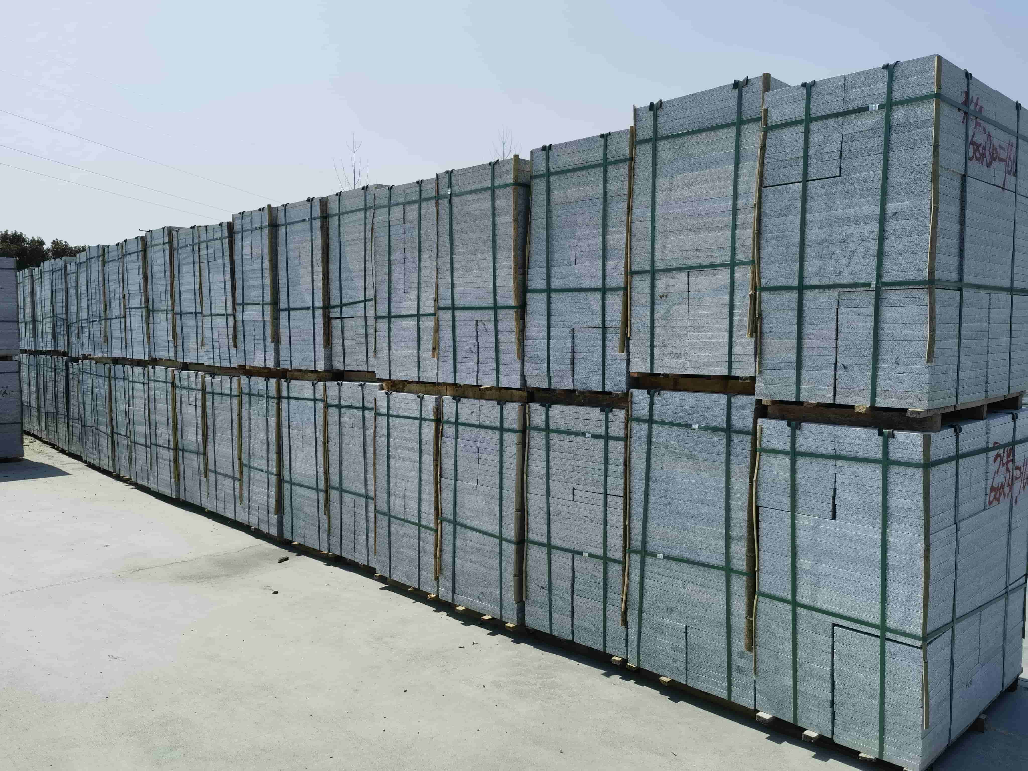 南通芝麻白火烧300*600处理价：3公分23元，5公分28元