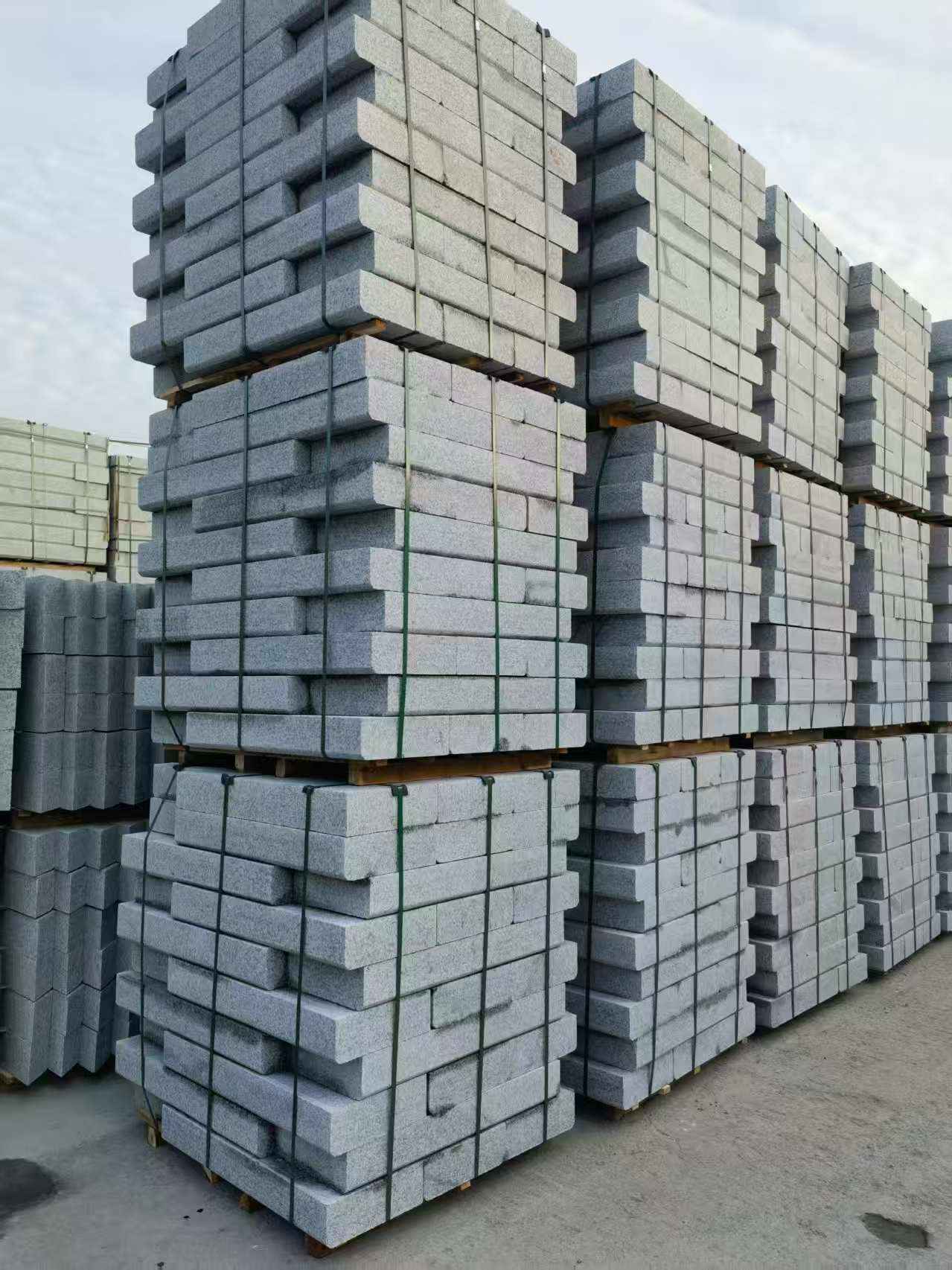 南通 路沿石（路侧石），颜色一致，尺寸标准