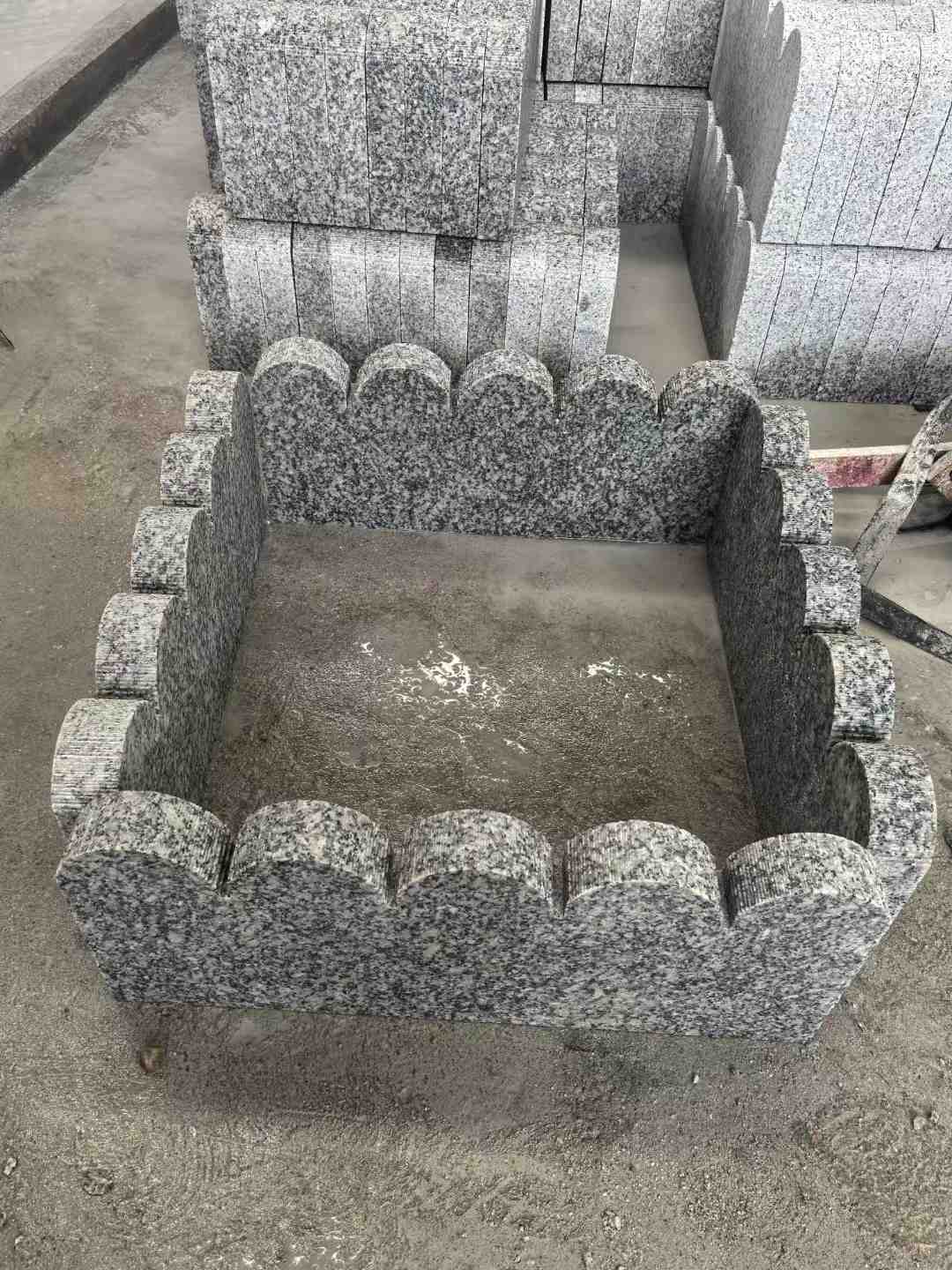 南通 花边石、花坛围栏石、花池界石、菜园栅栏石、镶边石、波浪状界石介绍
