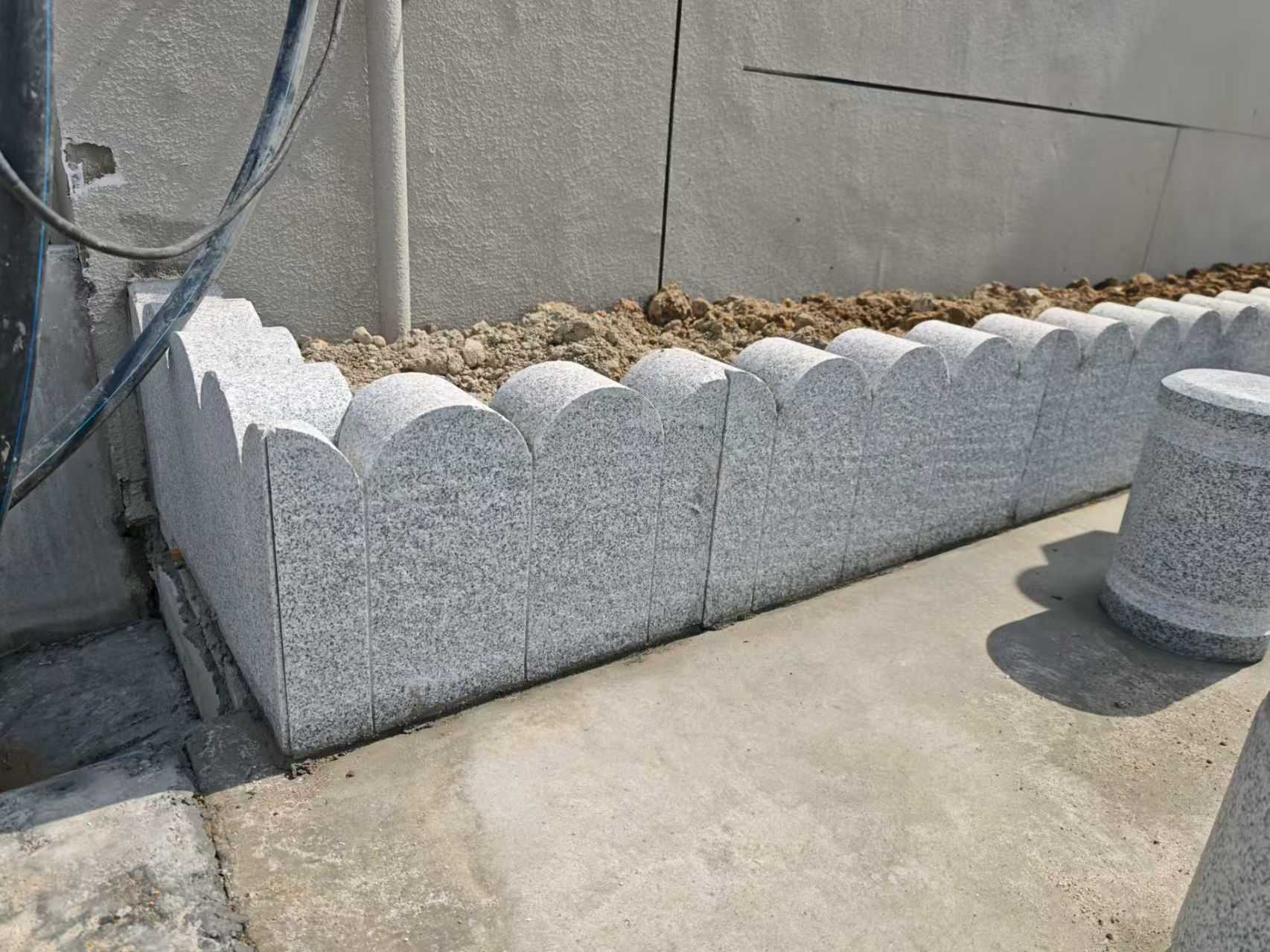 南通 芝麻白花岗岩花边石铺装效果图