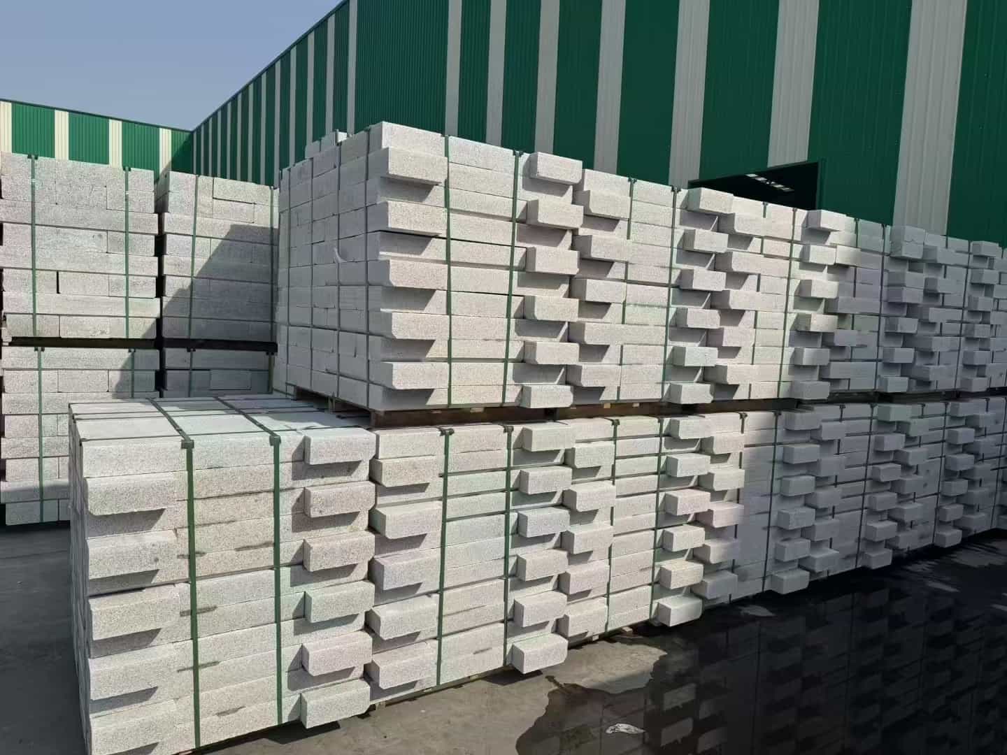 南通芝麻白路沿石