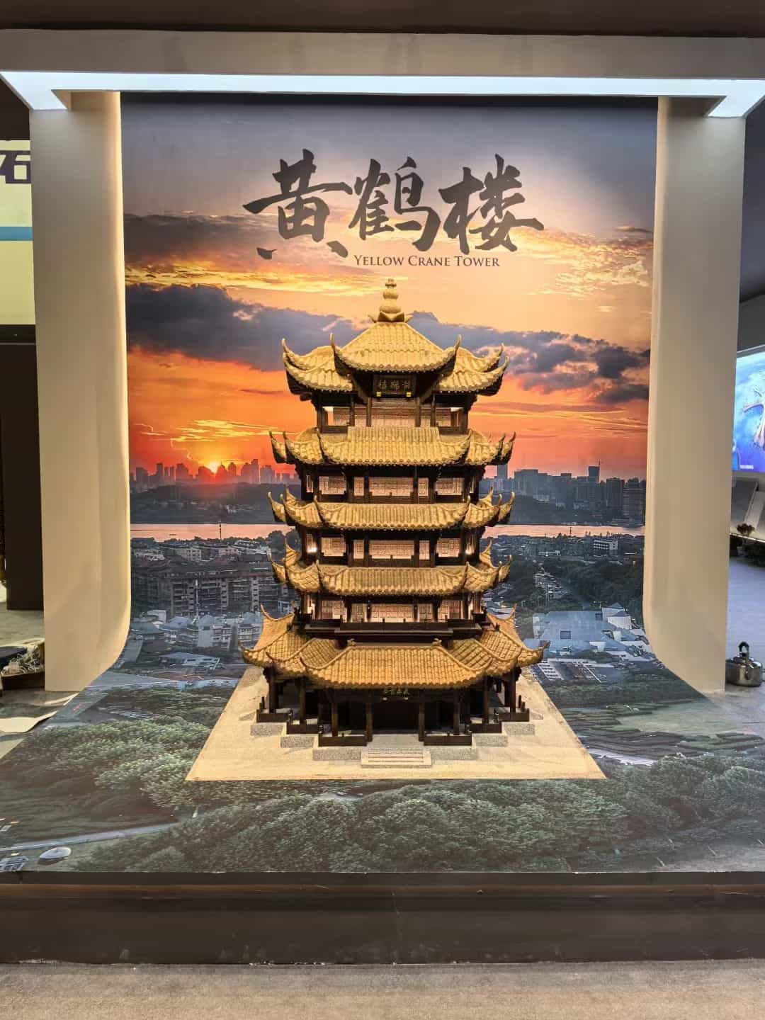 南通仿古石文创作品-黄鹤楼