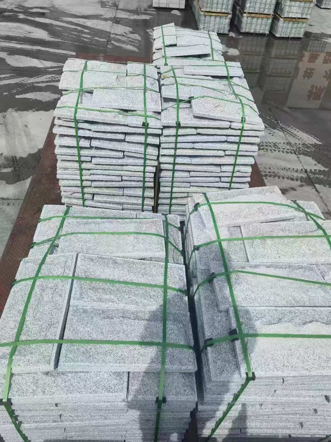 南通 芝麻白蘑菇石装车出货