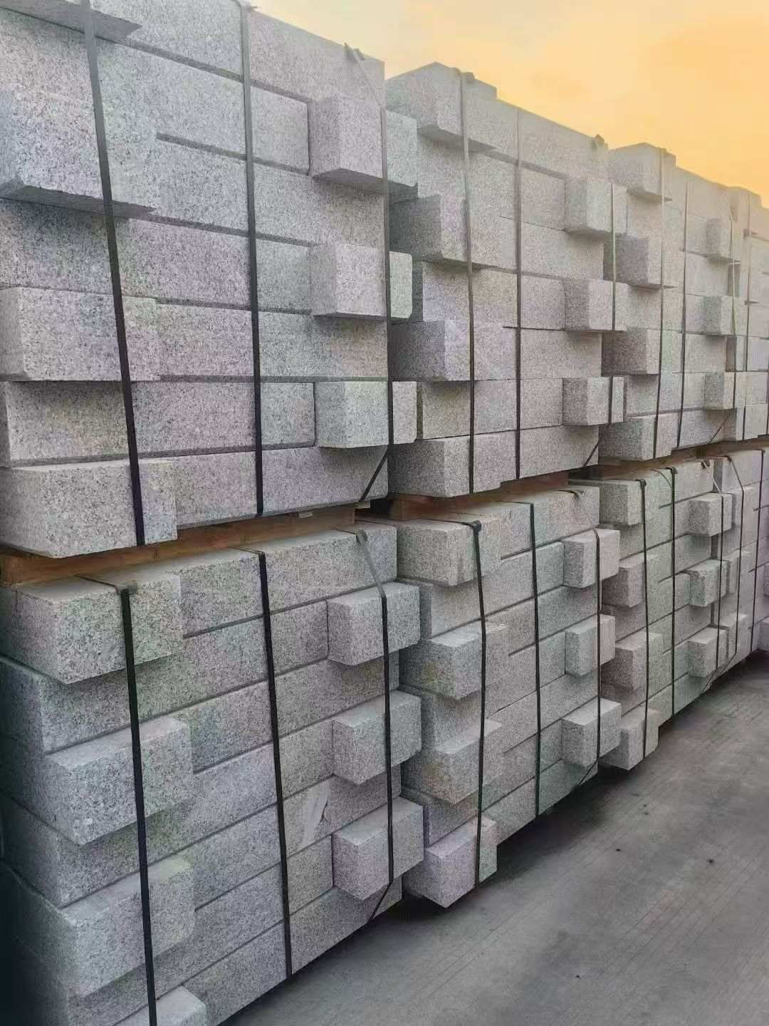 南通 芝麻白路沿石