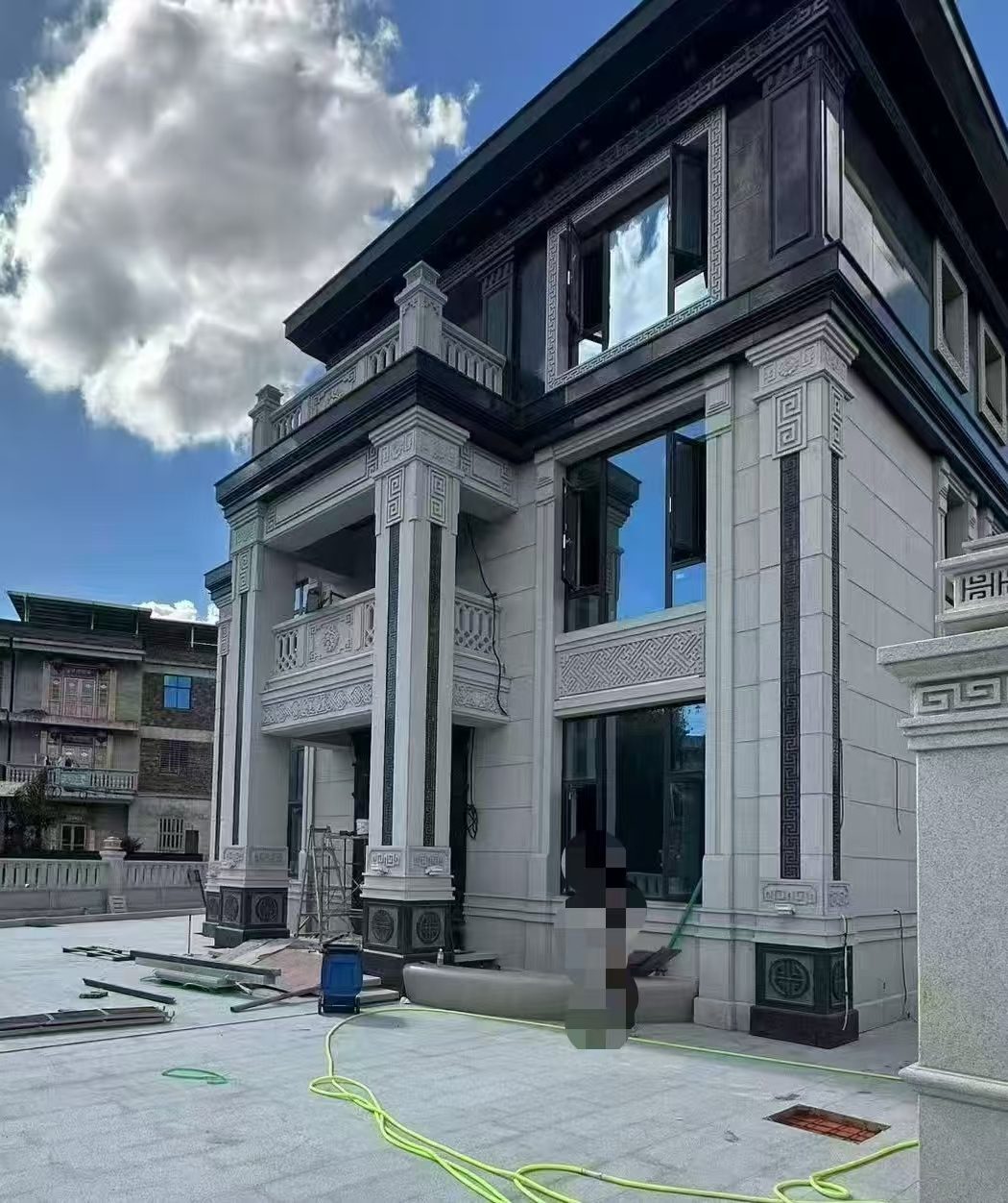 南通 别墅干挂，芝麻白与芝麻黑完美配合