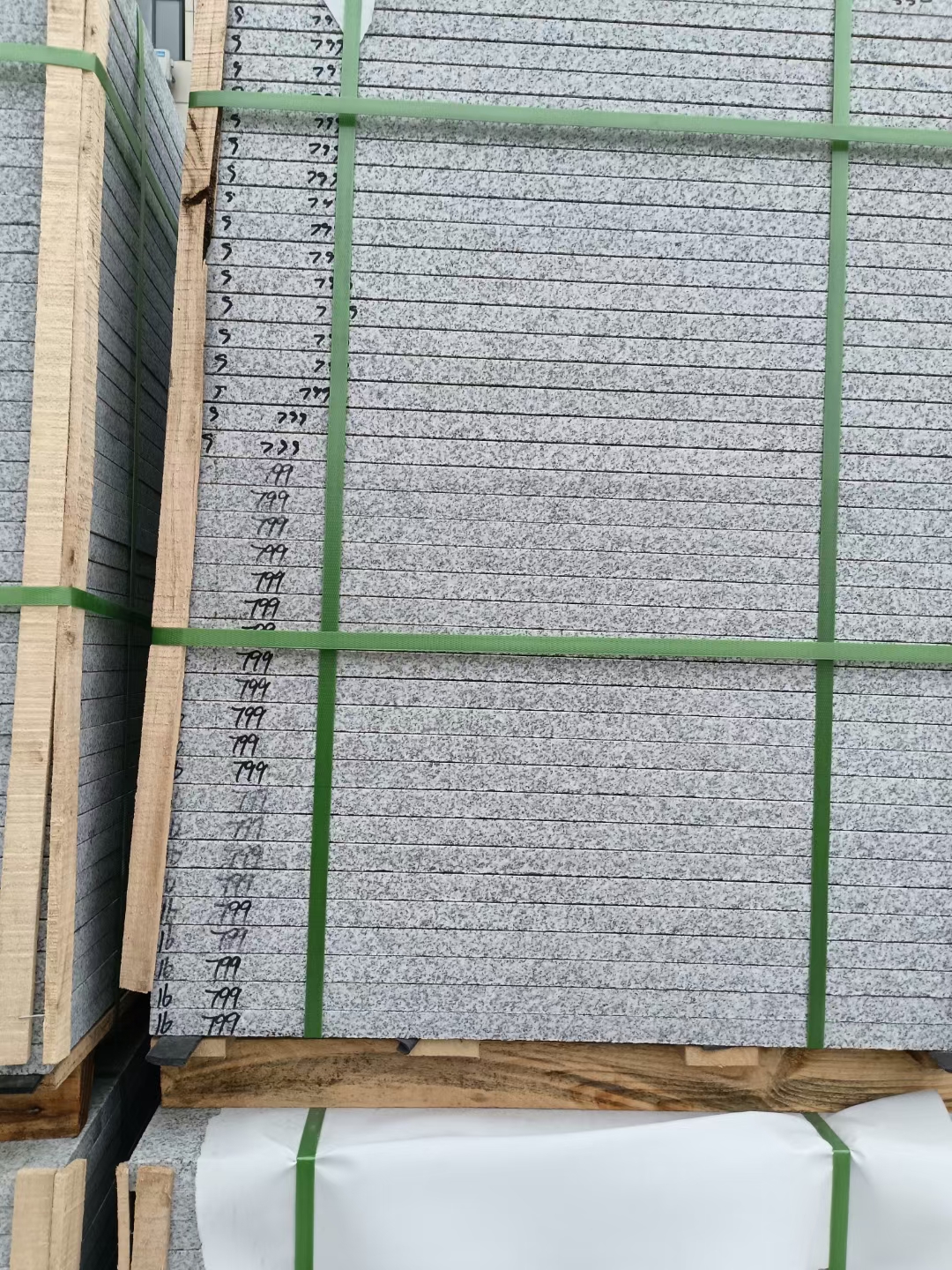 南通 芝麻白石材地铺做法